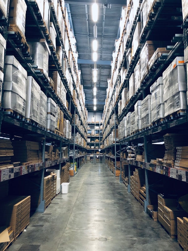 Modern warehouse logistics
